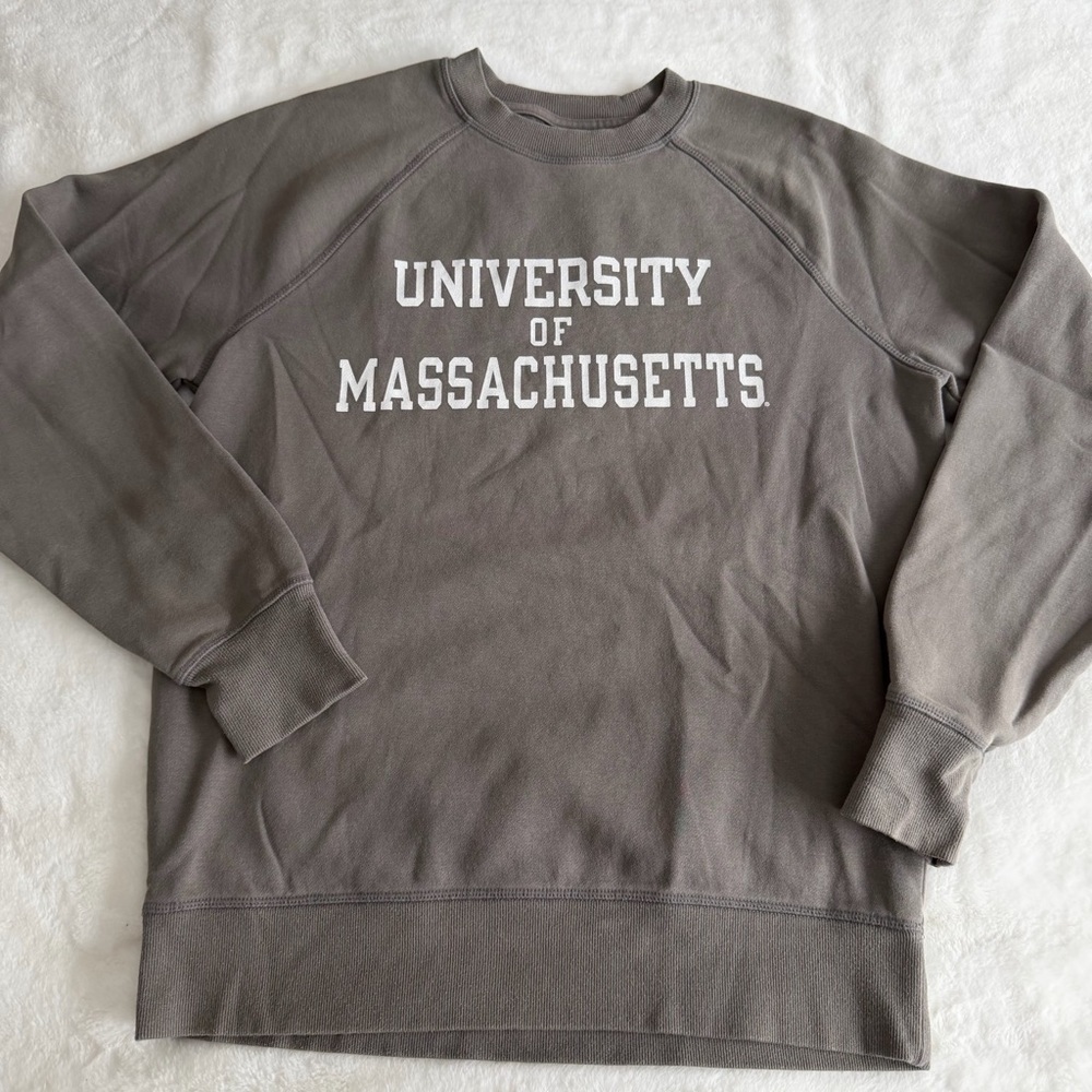 University of Massachusetts Crewneck Size Small